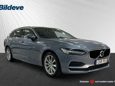 Ljusblå Begagnad 2018 Volvo V90 Momentum Kombi | 259 900 kr (Marknadspris)
