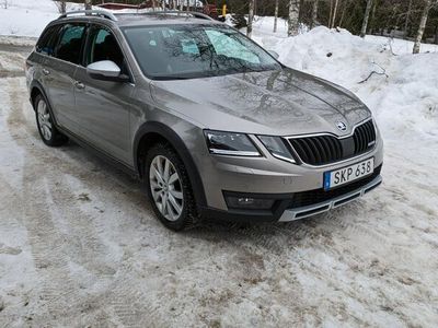 begagnad Skoda Octavia Scout 2.0 TDI 4x4 Businessline, Premium Euro 6