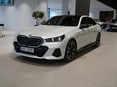 Vit Begagnad 2023 BMW i5 Comfort Edition Sedan | 978 800 kr