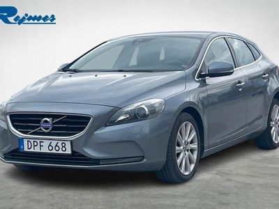 begagnad Volvo V40 D2 Your Momentum 2015, Kombi