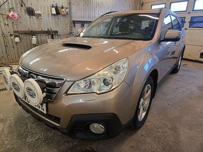 Begagnad Subaru Outback 150 HK (110 kW) 2013 Brun Kombi