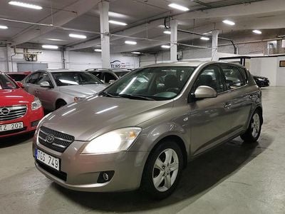 Mörkgrå Begagnad 2006 Kia Ceed EX Halvkombi | 39 900 kr (Lite dyr)