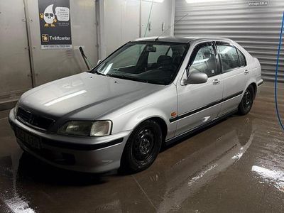 Begagnad 2000 Honda Civic Halvkombi | 25 000 kr