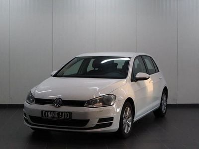 Vit Begagnad 2014 VW Golf VII Halvkombi | 99 900 kr (Marknadspris)