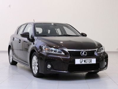Lexus CT200h