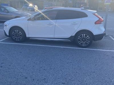 begagnad Volvo V40 CC T3 Momentum Euro 6