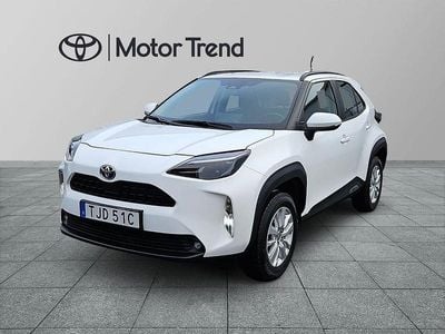 Vit Begagnad 2022 Toyota Yaris Hybrid Active | 259 500 kr (Dyr)
