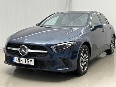 Blå Begagnad 2022 Mercedes A250 AMG | 250 000 kr