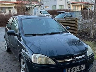 Blå Begagnad 2005 Opel Corsa Halvkombi | 16 200 kr (Marknadspris)