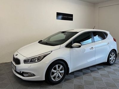 Vit Begagnad 2014 Kia Ceed Comfort Halvkombi | 105 900 kr (Lite dyr)
