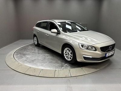 Brun Begagnad 2016 Volvo V60 Kinetic Kombi | 169 000 kr (Marknadspris)