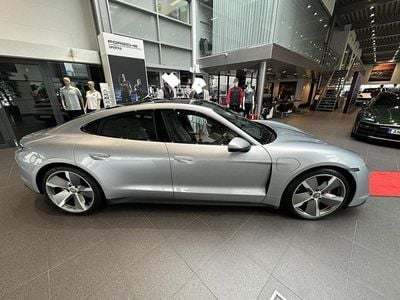 Porsche Taycan 4S