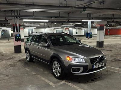Begagnad Volvo XC70 185 HK (136 kW) 2008 Ljus brun Kombi