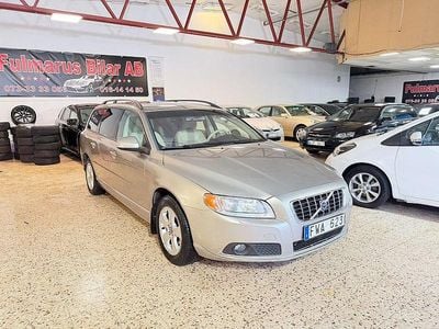 Ljusbrun Begagnad 2008 Volvo V70 Momentum Kombi | 44 900 kr (Marknadspris)
