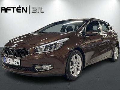 Brun Begagnad 2012 Kia Ceed Halvkombi | 114 800 kr (Dyr)