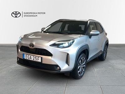 Silver Begagnad 2025 Toyota Yaris Hybrid Active | 304 900 kr (Marknadspris)