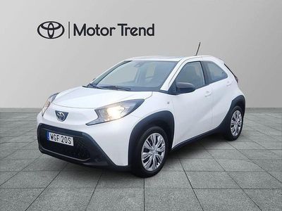 Vit Begagnad 2022 Toyota Aygo X Play SUV | 164 500 kr (Marknadspris)