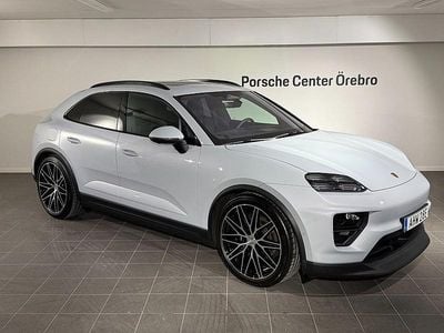 Ljusgrå Ny 2025 Porsche Macan SUV | 1 266 600 kr (Lite dyr)