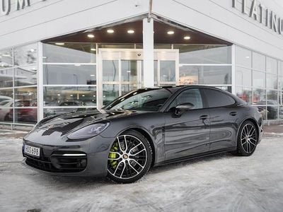 Grå Begagnad 2021 Porsche Panamera 4 Platinum Edition Sedan | 869 000 kr (Dyr)