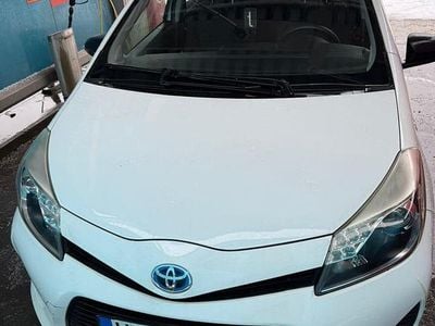 Begagnad 2012 Toyota Yaris Hybrid | 99 000 kr (Superpris)