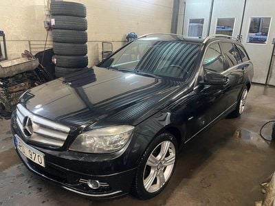 Begagnad Mercedes C180 156 HK (114 kW) 2010 Svart metallic Kombi