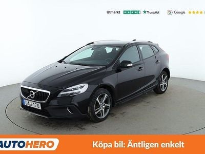 Svart Begagnad 2018 Volvo V40 Kinetic Halvkombi | 182 000 kr (Marknadspris)