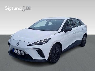 Vit Begagnad 2023 MG MG4 EV Halvkombi | 169 900 kr