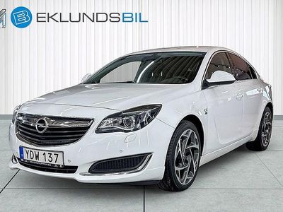 Vit Begagnad 2016 Opel Insignia Business Halvkombi | 94 900 kr (Marknadspris)