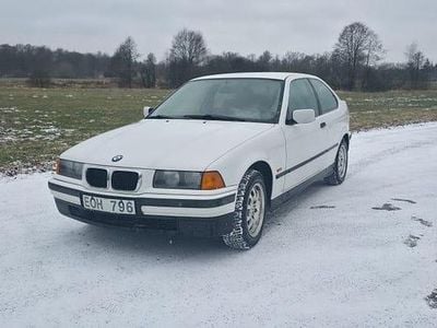 Begagnad 1997 BMW 316 Compact Halvkombi | 24 500 kr
