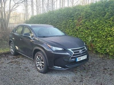 Begagnad Lexus NX300h Business Edition 197 HK (144 kW) 2015 SUV