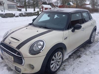 Begagnad Mini Cooper S 192 HK (141 kW) 2016 Halvkombi