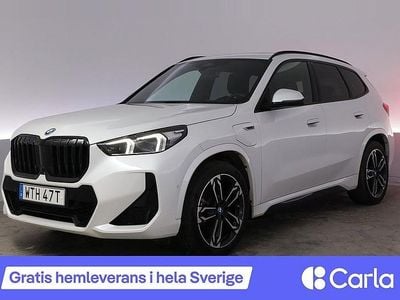 Vit Begagnad 2023 BMW X1 M Sport SUV | 475 900 kr (Marknadspris)