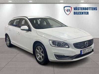 Begagnad Volvo V60 Momentum 163 HK (119 kW) 2014 Vit Kombi