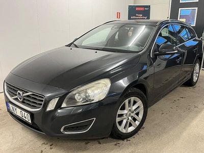Grå Begagnad 2010 Volvo V60 Momentum Kombi | 69 900 kr (Bra pris)