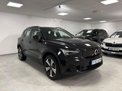Svart Begagnad 2022 Volvo XC40 Core SUV | 314 500 kr (Lite dyr)