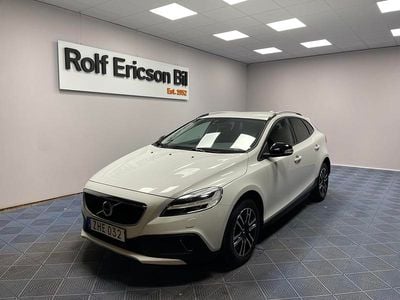 Vit Begagnad 2019 Volvo V40 CC Kombi | 219 500 kr (Marknadspris)