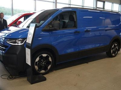 Blå Ny 2025 VW Transporter Van | 761 250 kr (Lite dyr)