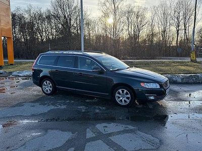 Begagnad Volvo V70 Summum 181 HK (133 kW) 2014 Grå Kombi