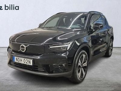 Svart Begagnad 2022 Volvo XC40 Plus SUV | 354 900 kr