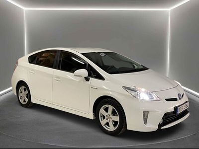 begagnad Toyota Prius Hybrid CVT 136hk Headupdisplay/ Backkamera/ GPS