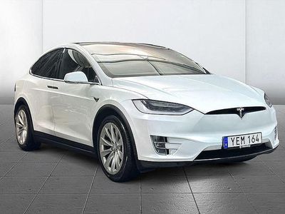 Vit Begagnad 2016 Tesla Model X SUV | 434 900 kr (Dyr)