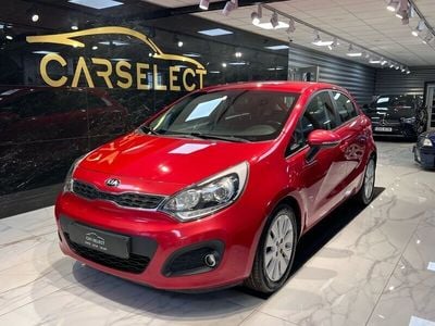 Begagnad Kia Rio 85 HK (62 kW) 2014 Röd Halvkombi