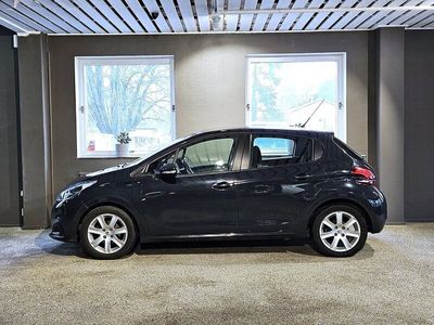 begagnad Peugeot 208 5-DÖRRAR 1.2 82HK VTI EU6 PANORAMA PDC BT STYLE