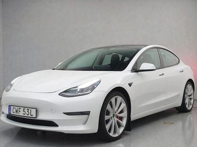 Pearl white multicoat Begagnad 2019 Tesla Model 3 Performance Sedan | 289 000 kr (Marknadspris)