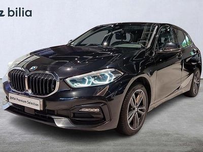 Begagnad BMW 118 Sport Line 136 HK (100 kW) 2022 Svart Halvkombi