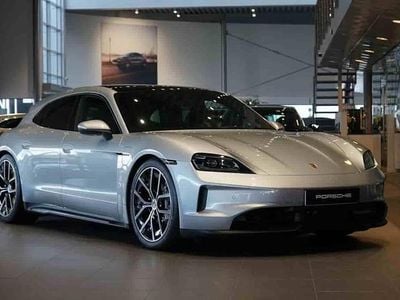 Ny Porsche Taycan Sport Turismo 300 kW (408 HK) 2025 Silver Sedan
