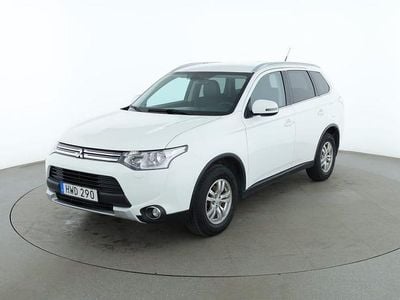 Vit Begagnad 2015 Mitsubishi Outlander SUV | 138 000 kr (Marknadspris)