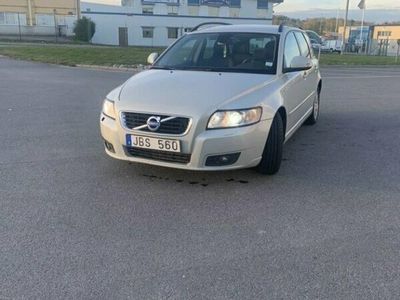 begagnad Volvo V50 D4 crossover