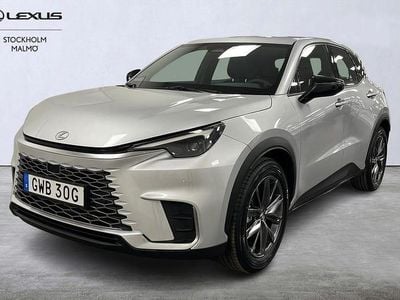 Silver Ny 2025 Lexus LBX SUV | 359 000 kr