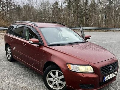 begagnad Volvo V50 2.4 Auto 170hk Momentum